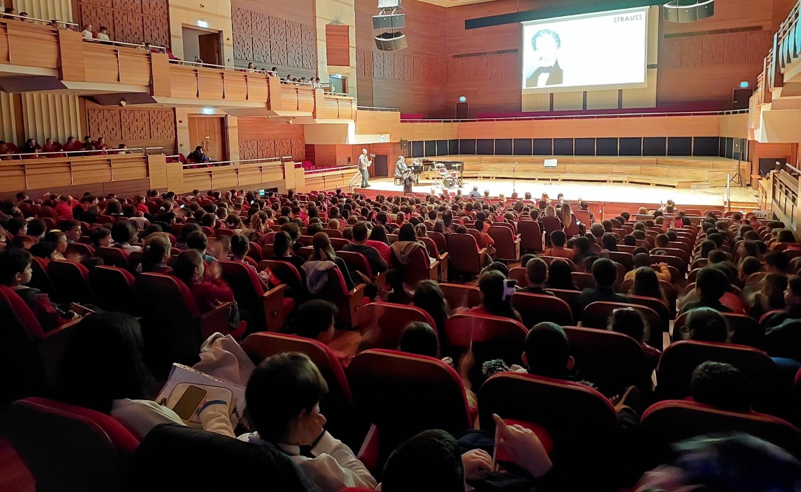 Müzikli Söyleşiler İzmir’de 1000 Çocukla Buluştu