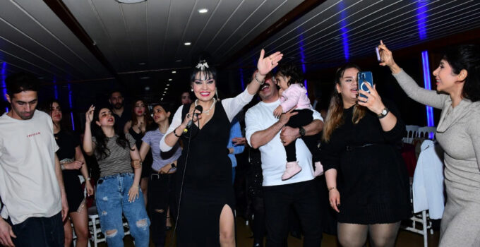 Şahsenem İstanbul Boğazı’nda, İran (Aresh) Areş Gemisinde!                                                                  
